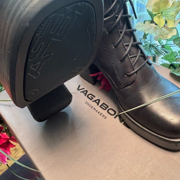 Vagabond Tyra Black Lace Up Leather Boots - Picture 4 of 4